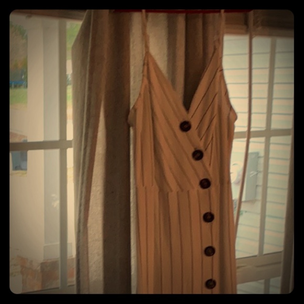 Long, buttoned dress